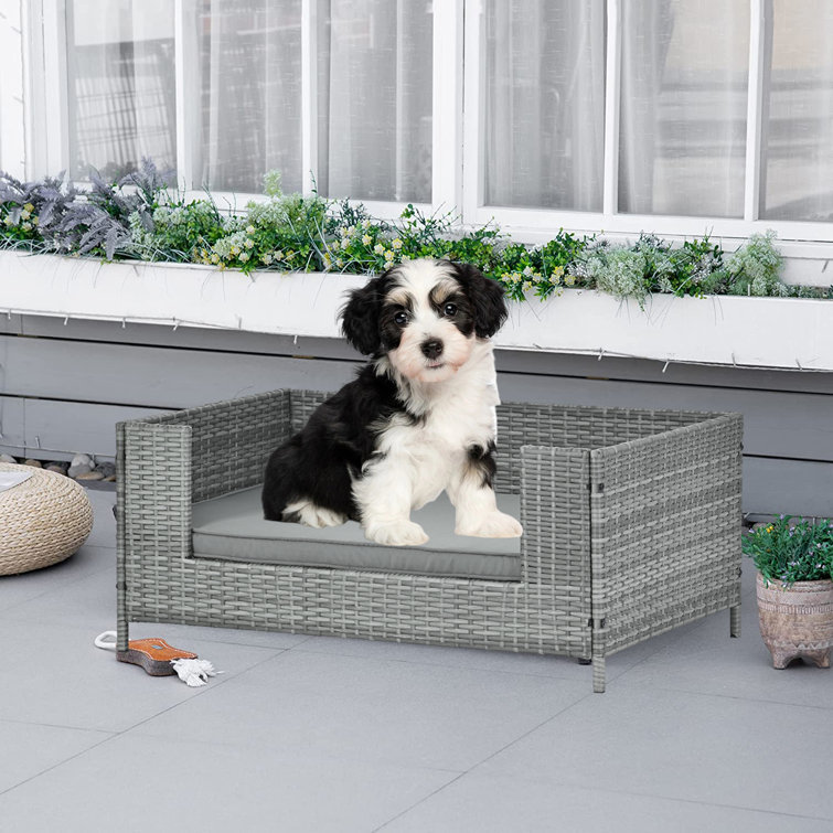 Outdoor wicker dog outlet bed